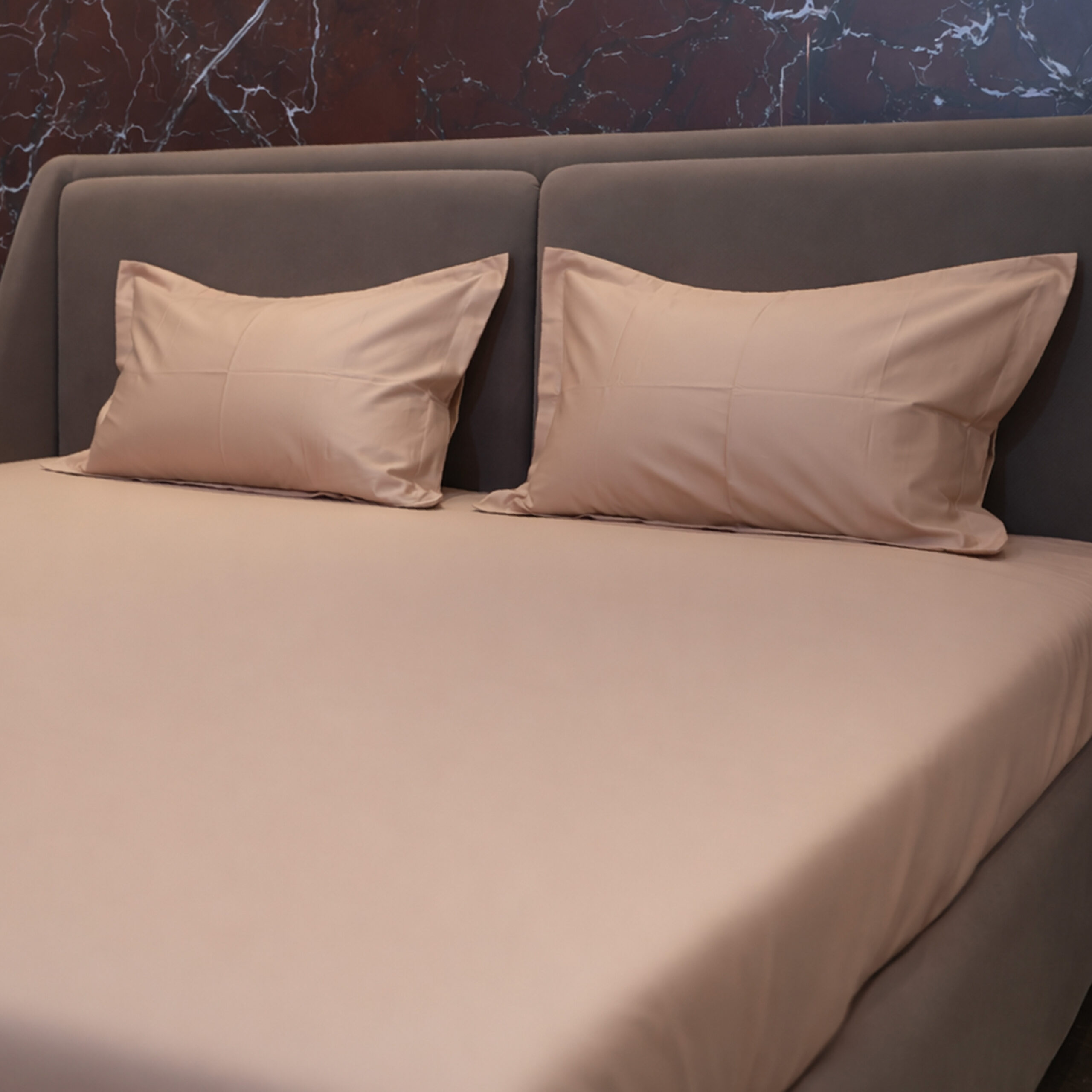 Champagne Ivory Plain Double Bedsheet Set – 400 TC Cotton - Image 2