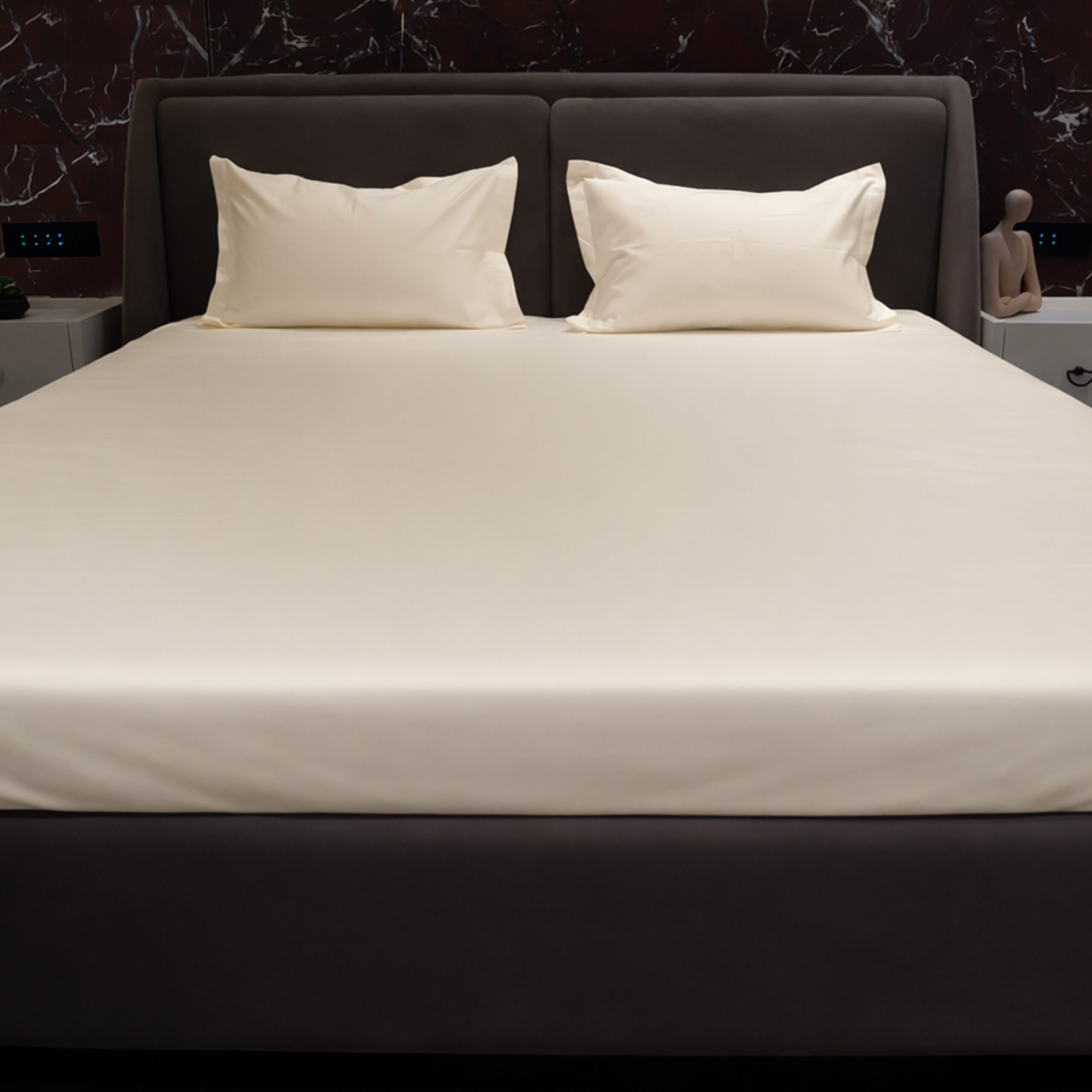 Off White 400 TC Cotton Double Bedsheet
