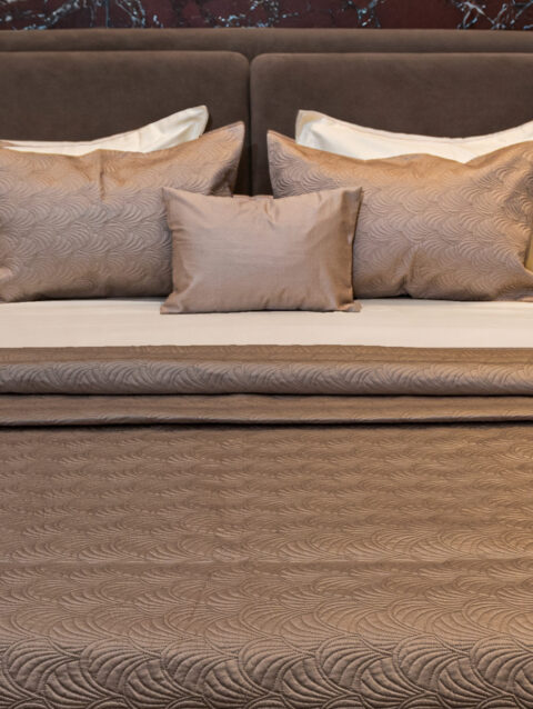 Walnut Brown Wave Luxe 4-Piece Quilted Bedspread Set