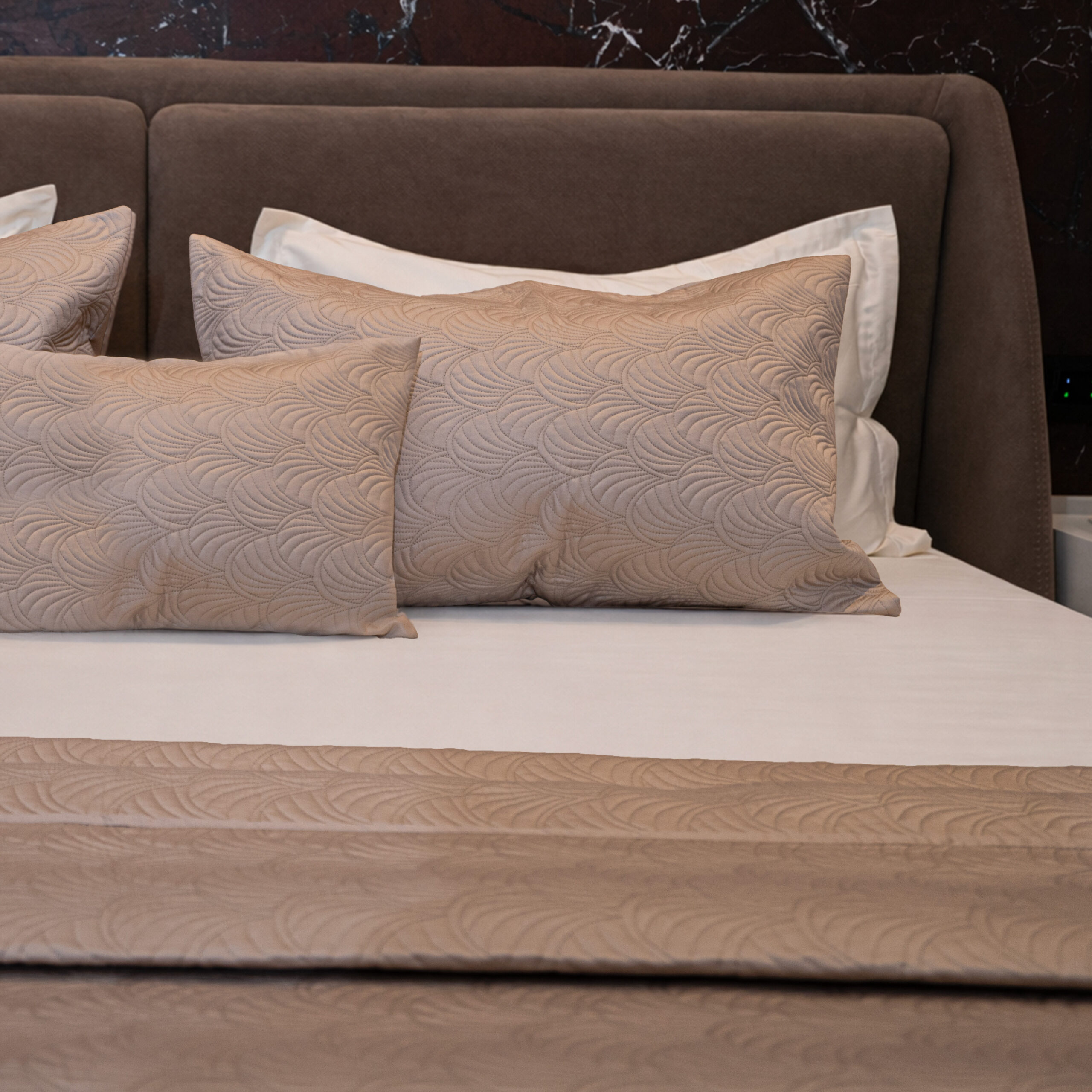 Walnut Brown Wave Luxe 4-Piece Quilted Bedspread Set - Image 3